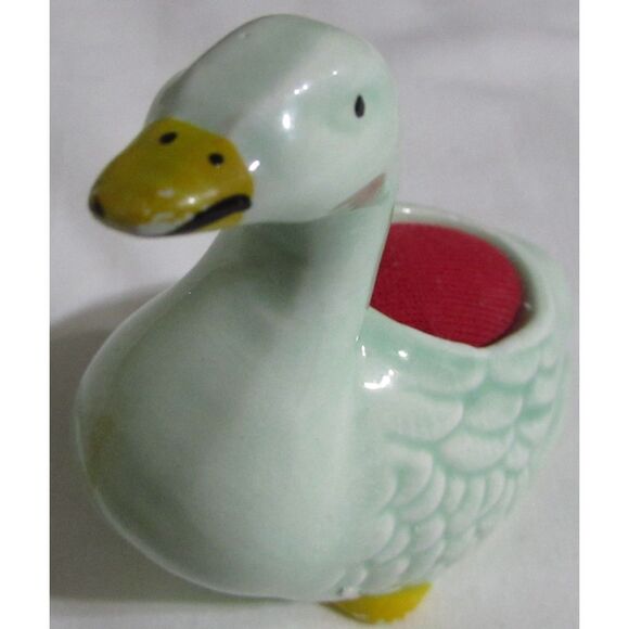 Vintage Ceramic duck goose mint green pin cushion sewing box needles pins - Picture 4 of 7